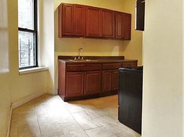 1176 President Street image 5 of 8