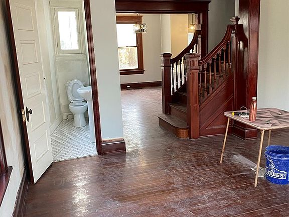 3rd image of 318 Stites Ave