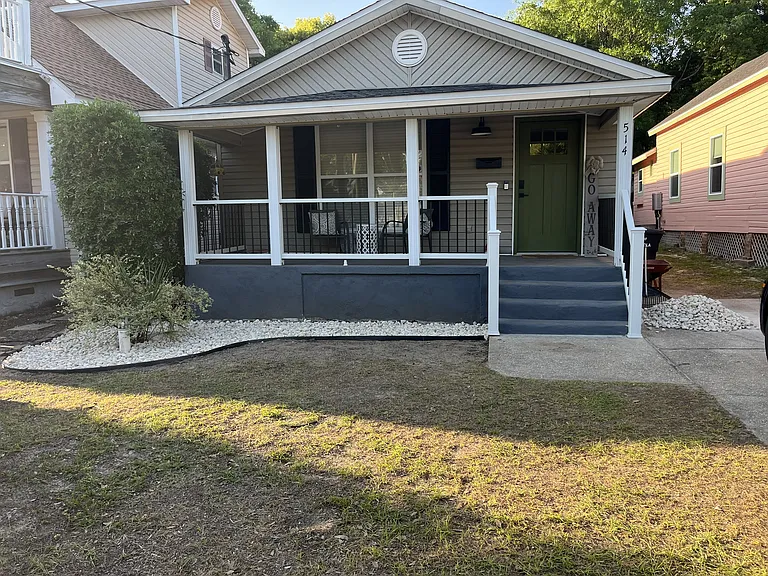 514 W Strong St — Photo 1