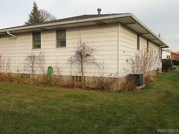 4th image of 2612 Hawthorne Pl