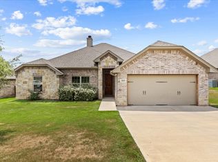 313 Red Dr, Aledo, TX 76008