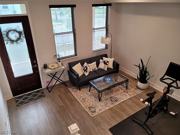 4th image of 1753 W 52nd St #E