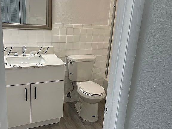3rd image of 70 NE 202nd Ter APT T31