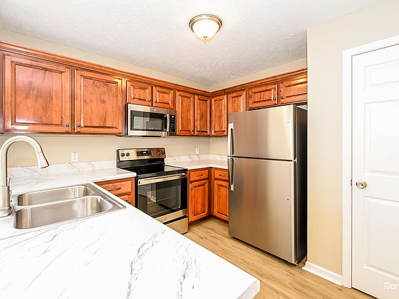 3rd image of 11007 Nevada Ave