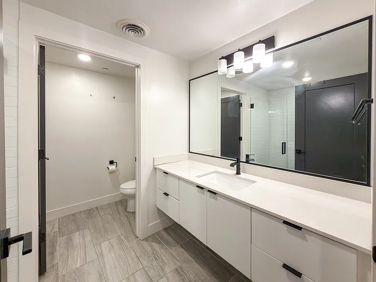 933 S Washington St #111 — Photo 16