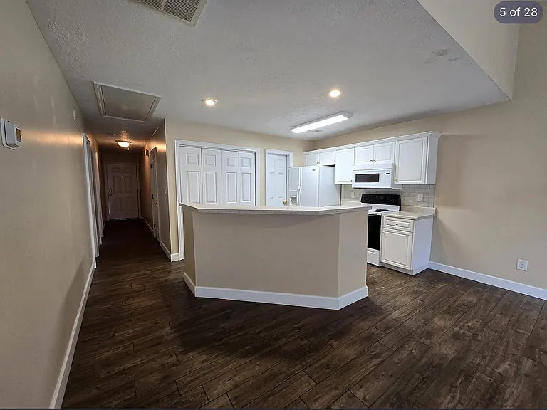 270 Caldwell Cir — Photo 5
