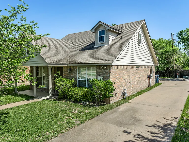 2413 Pintail Loop — Photo 3