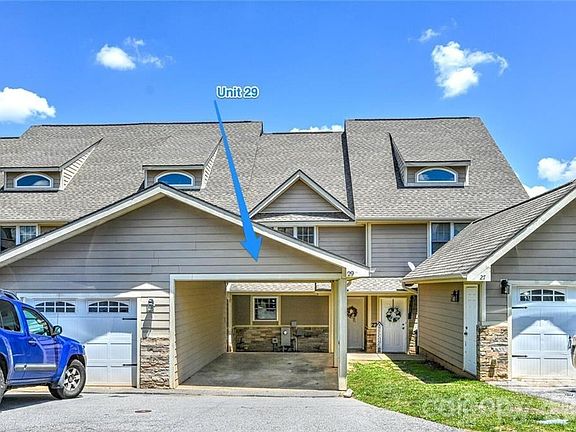3rd image of 29 Rotunda Cir