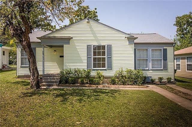 1st image of 1009 Shady Ln