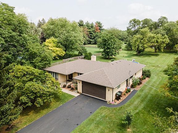 3rd image of 26775 N Oak Dr