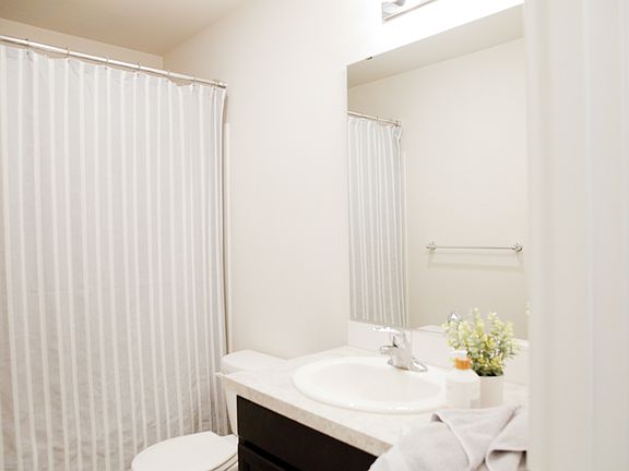 4th image of 18729 105th Avenue Ct E