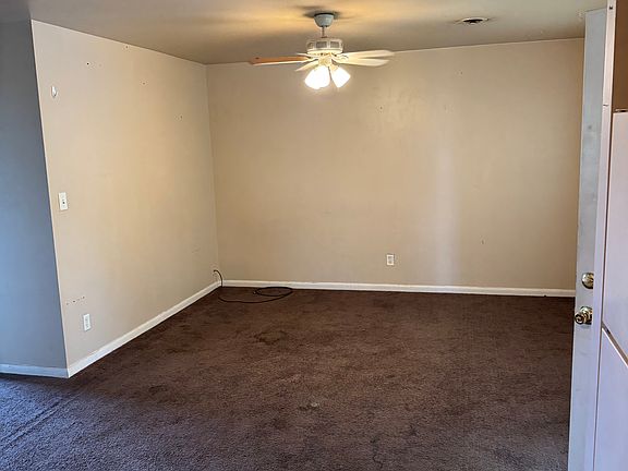 3rd image of 835 Keck Ave