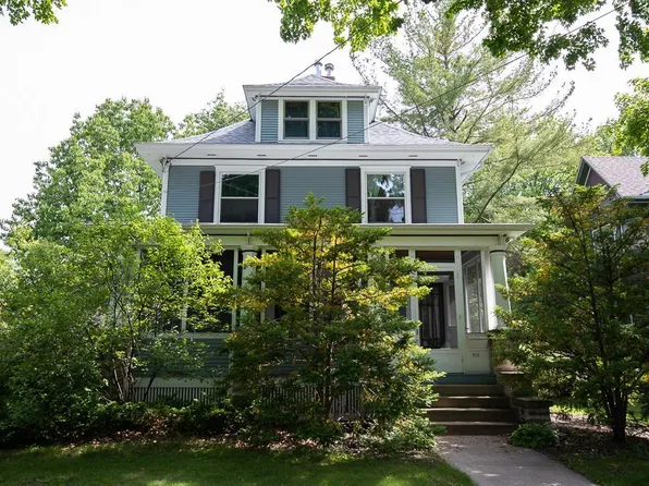 514 5th St E, Northfield, MN 55057