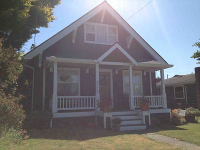 8518 4th Ave NE, Seattle, WA, 98115