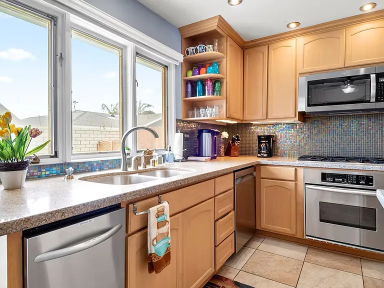21111 Barbados Cir — Photo 15