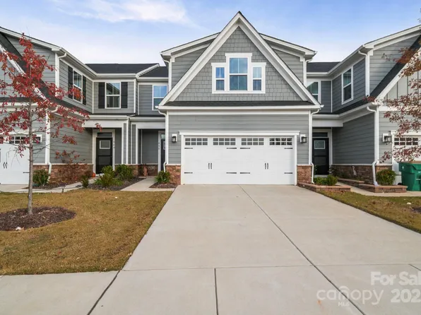 956 Prince Garrett Way, Denver, NC 28037