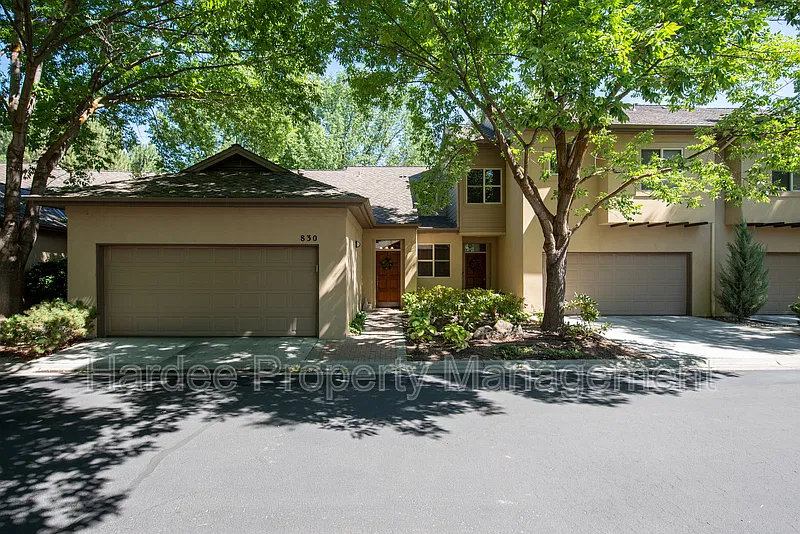 830 E Riverpark Ln
