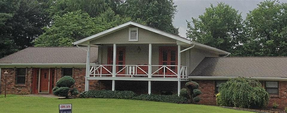 1st image of 108 Dogwood Ln