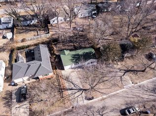 2412 SW Mission Ave, Topeka, KS 66614