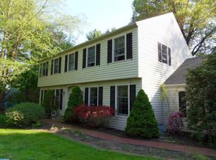 14 Woods End Dr, Doylestown, PA 18902
