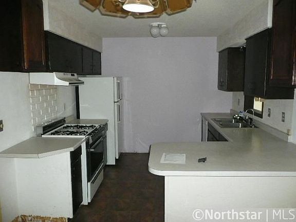 5th image of 16455 Gannon Ave