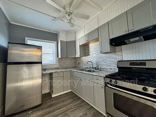 106-108 Winsor St #3 Photo 1
