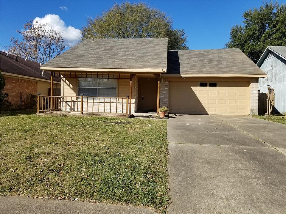 1st image of 15902 Barbarossa Dr