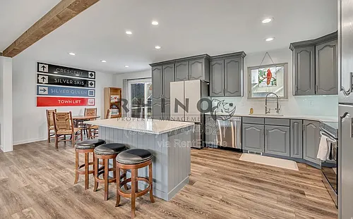 9218 S Laura Anne Way Photo 1