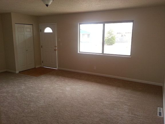 3rd image of 3813 Sheffield Ln