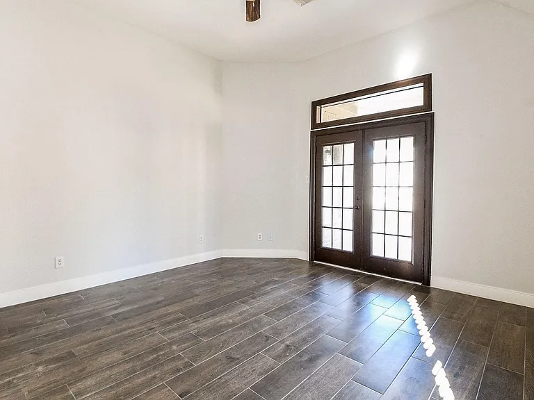 4111 Clubhollow — Photo 17
