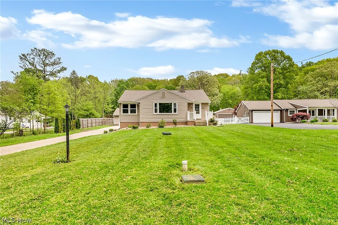 8793 Woodland Rd photo 1