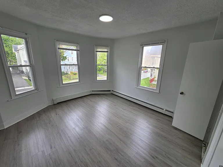 Bedroom/Living room 2