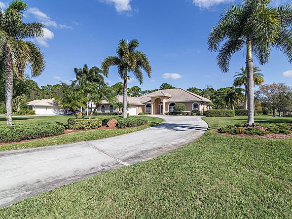 2nd image of 7983 Plantation Lakes Dr