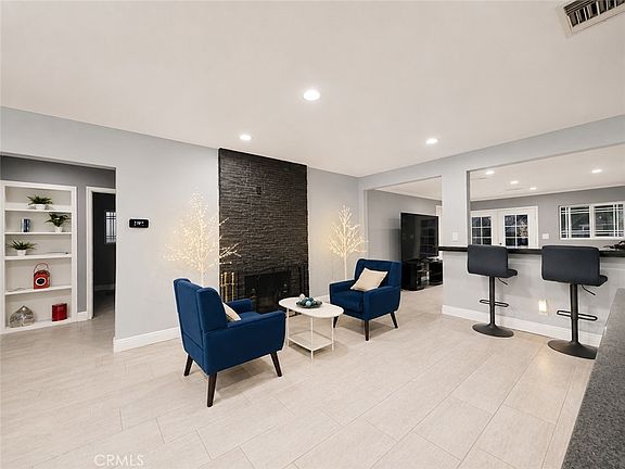 5th image of 1437 E Vine Ave
