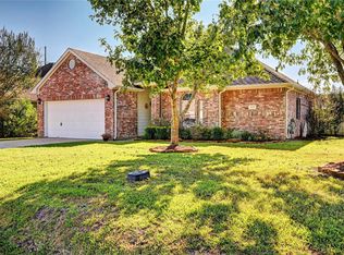 9227 Hidden Lake Cir E, Magnolia, TX 77354