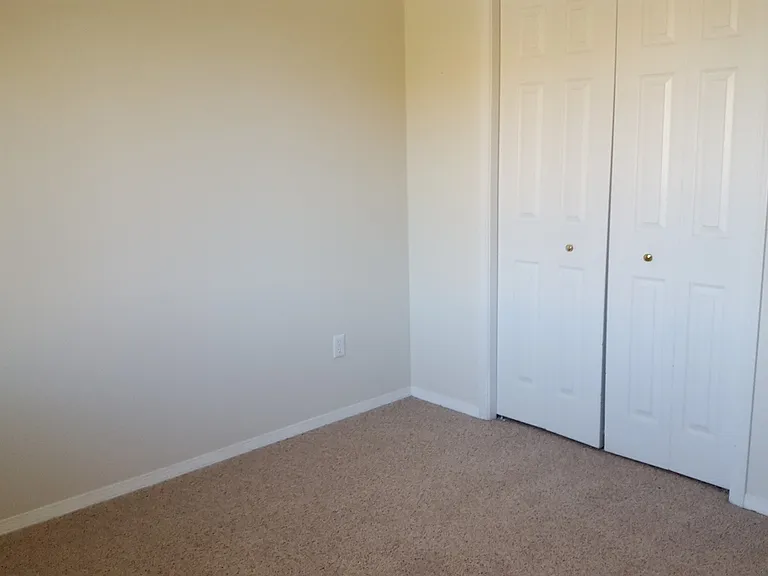 222413 — Photo 11