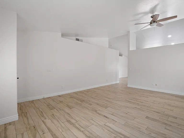 3746 E Magnus Cir — Photo 4