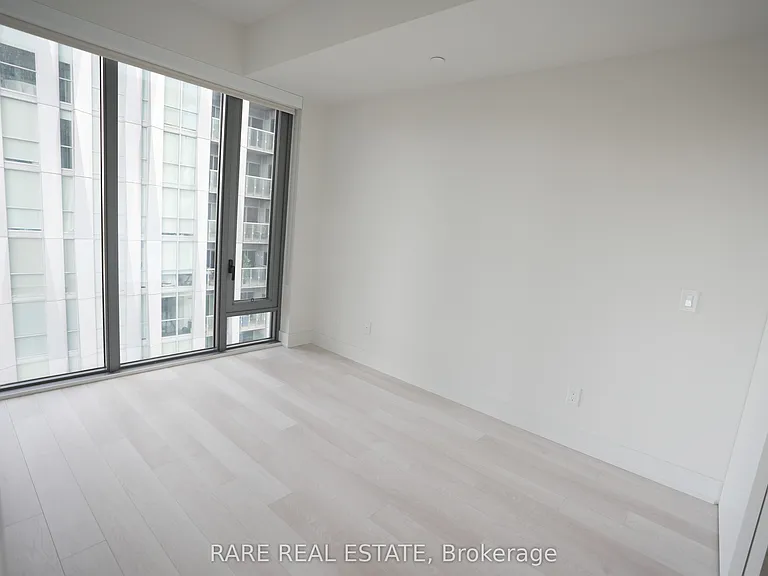 8 Cumberland St #2502 — Photo 10