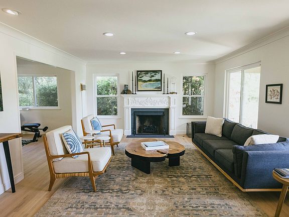 5th image of 2060 Longden Cir