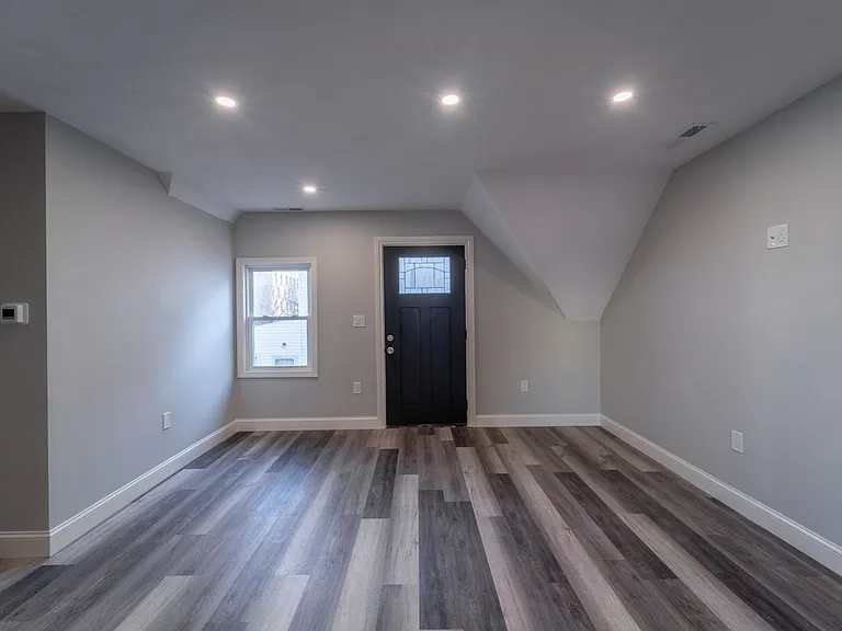 72 Florence St #2 — Photo 2