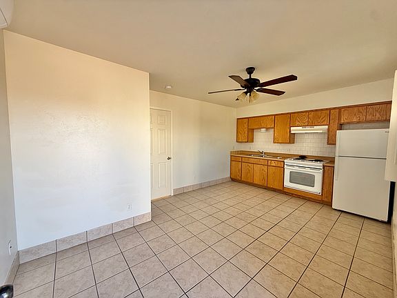 2nd image of 326 W 17th Pl #2
