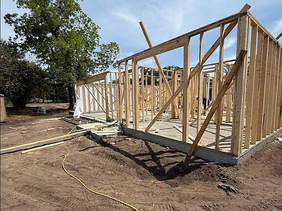 4th image of 451 CAHOON Road