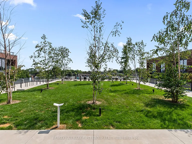 201 Brock St S #427 — Photo 9