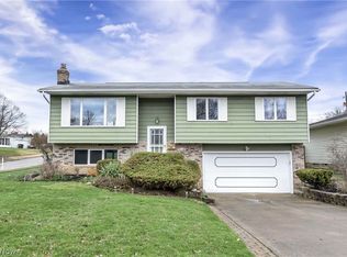 8712 Fenway Dr, Parma, OH 44129