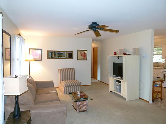 4th image of 482 Godfrey Lake Dr