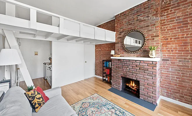 Sold by Engel & Völkers New York Real Estate | media 17