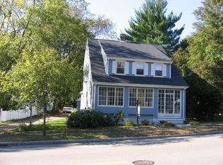 993 Greendale Ave, Needham, MA 02492