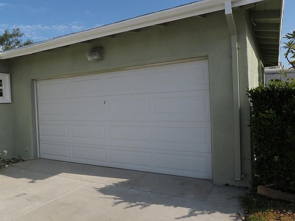 2nd image of 11591 Magnolia St