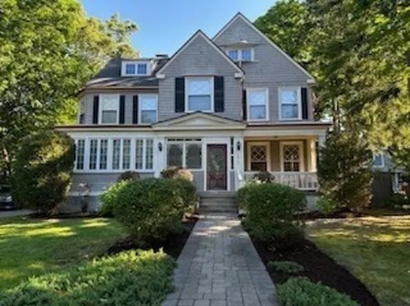1013 Beacon St #2, Newton, MA 02459