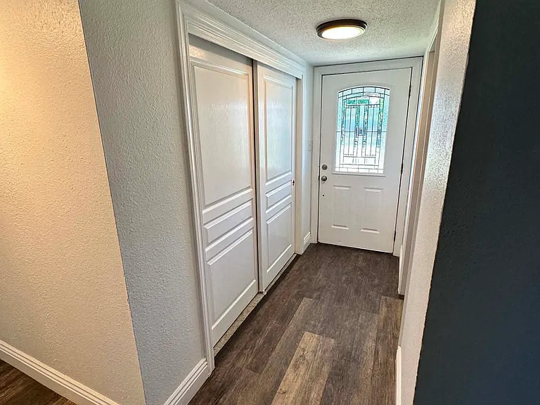 1624 Catalpa St — Photo 10